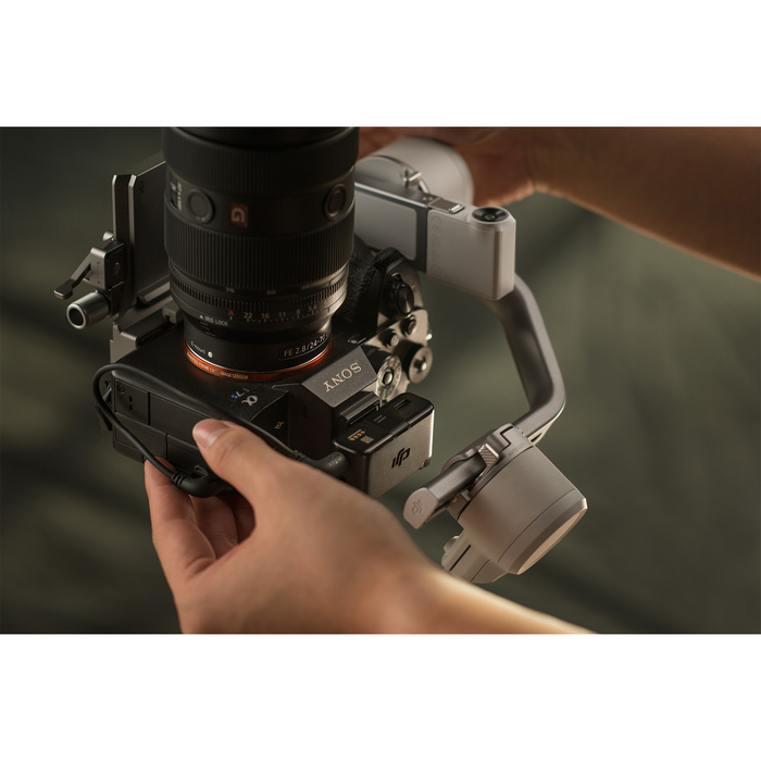 DJI RS 4 Mini Combo Gimbal Stabilizer