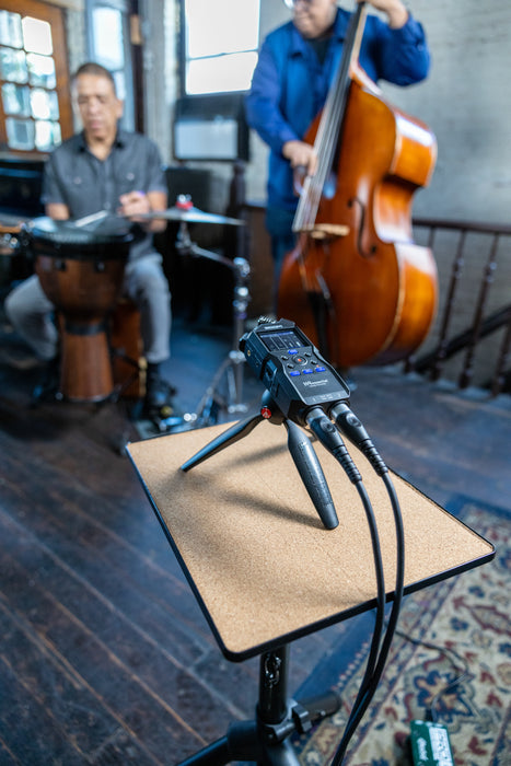 Zoom H4essential 4-Track 32-Bit Float Handy Recorder
