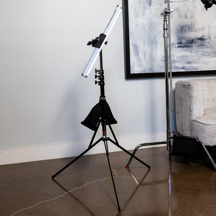 Matthews Reverse Stand 7.4' Black/Aluminum
