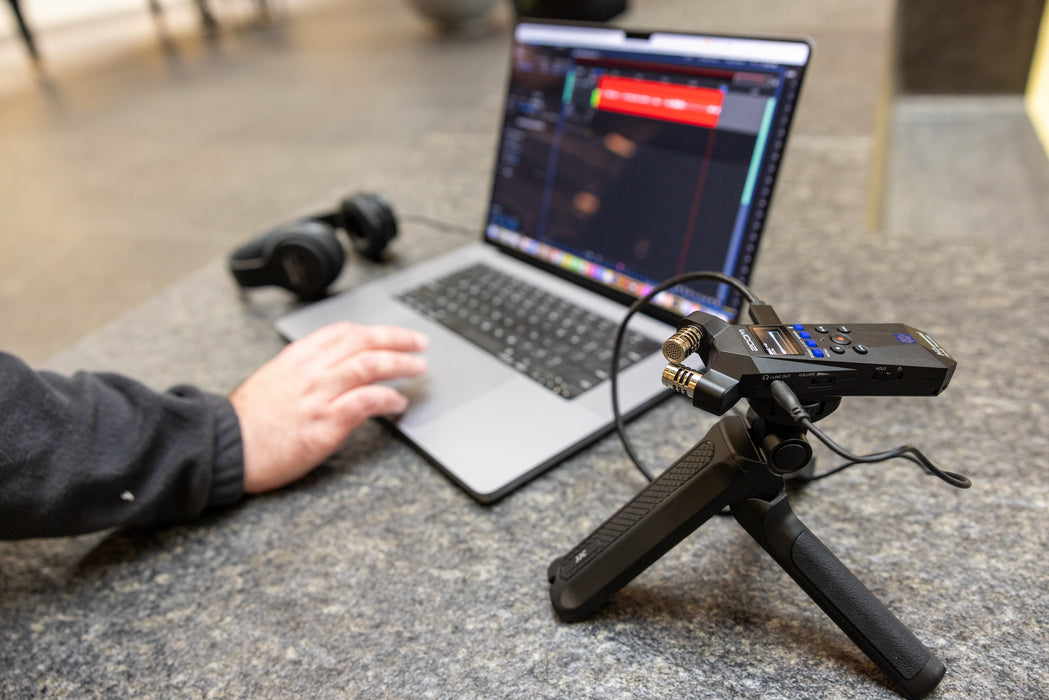 Zoom H1essential 32-Bit Float Handy Recorder