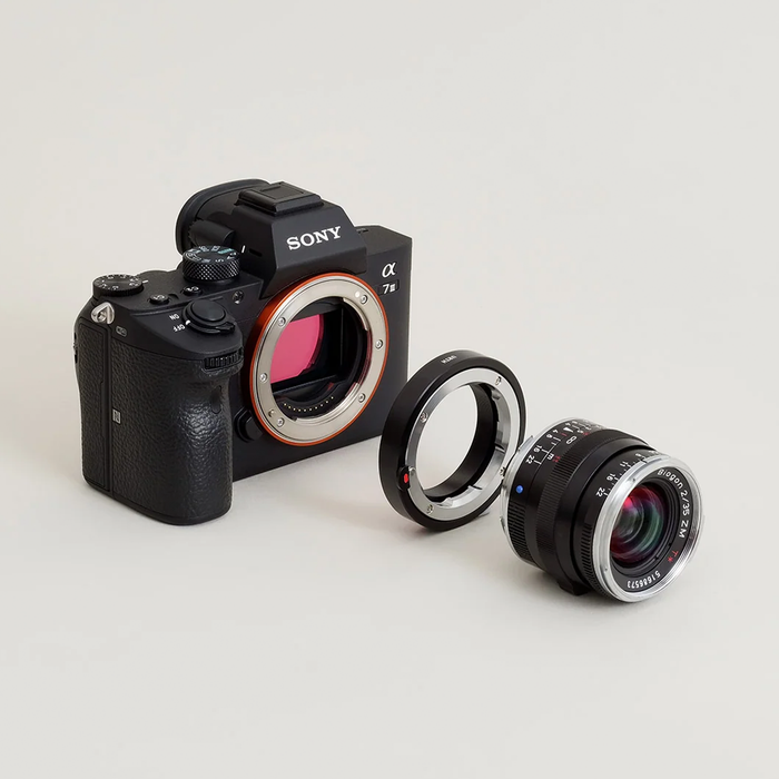 Urth Manual Lens Mount Adapter for Leica M-Mount Lens to Sony E-Mount Camera Body