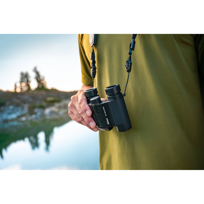 Nikon STABILIZED 10x25 S Binoculars