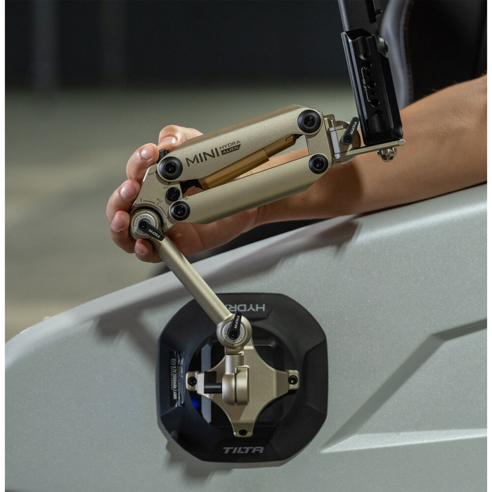 Tilta Hydra Alien Mini Car Mount with Regular Suction Cup - Titanium Gray
