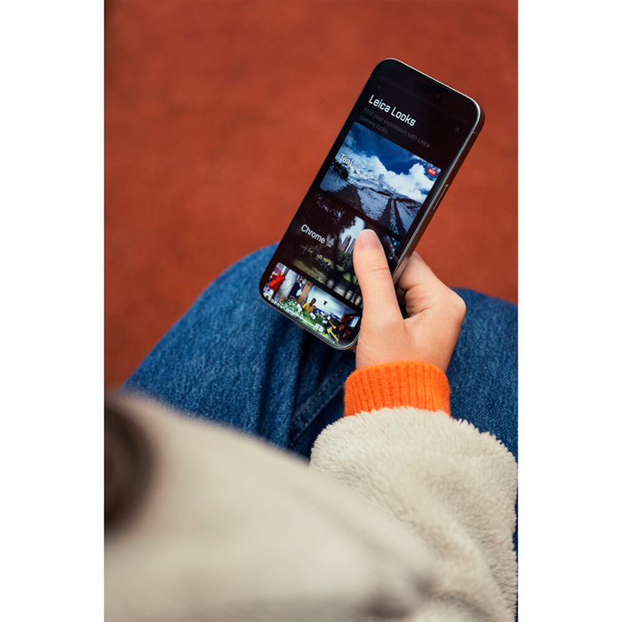 Leica LUX Grip for iPhones