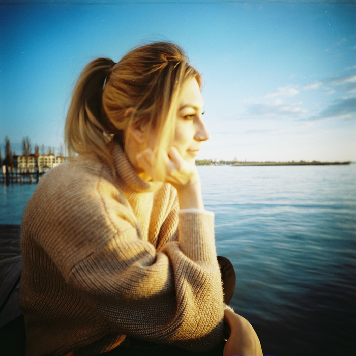 Lomography 100 Color Negative - 120mm Film, Single Roll