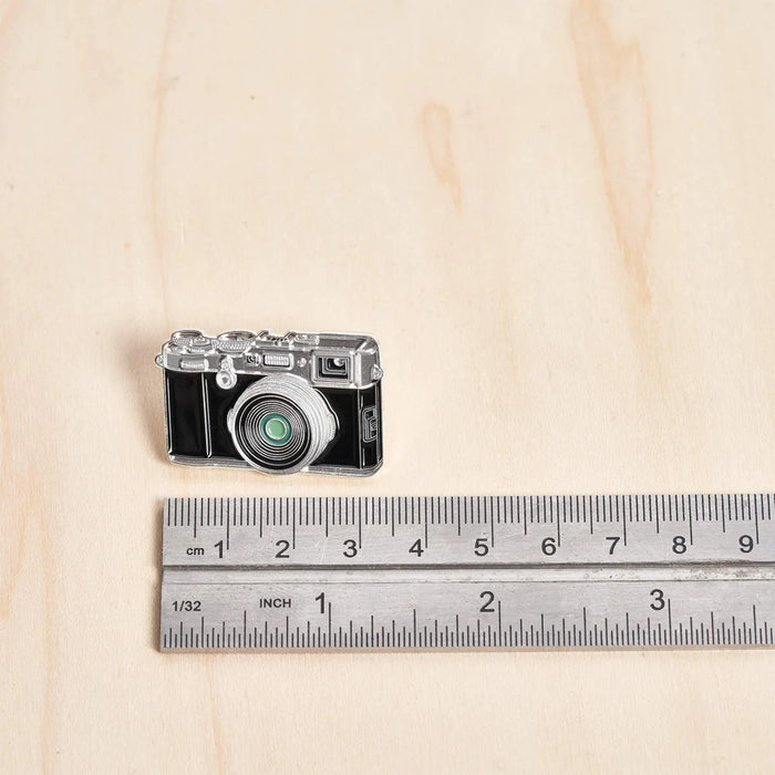 Digital Rangefinder Camera Pin #2 Chrome