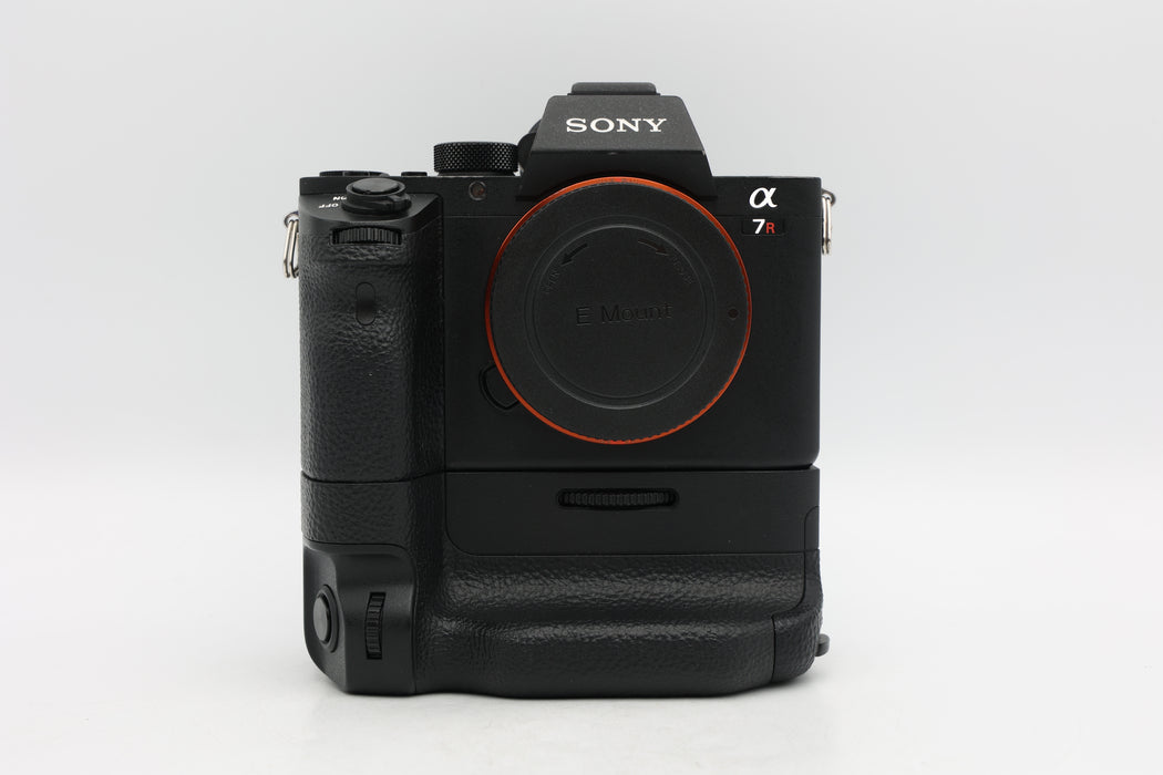 Used Sony A7R II w/ Grip (Fair)