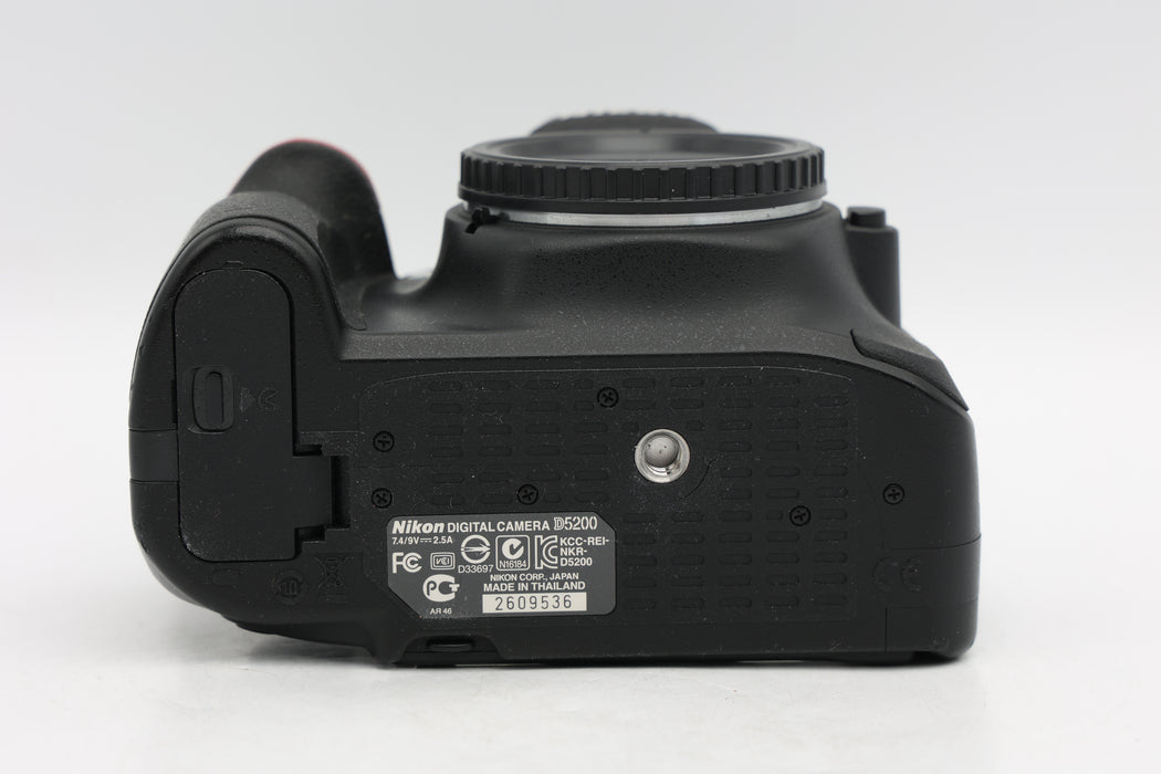 Used Nikon D5200 Body (Good)