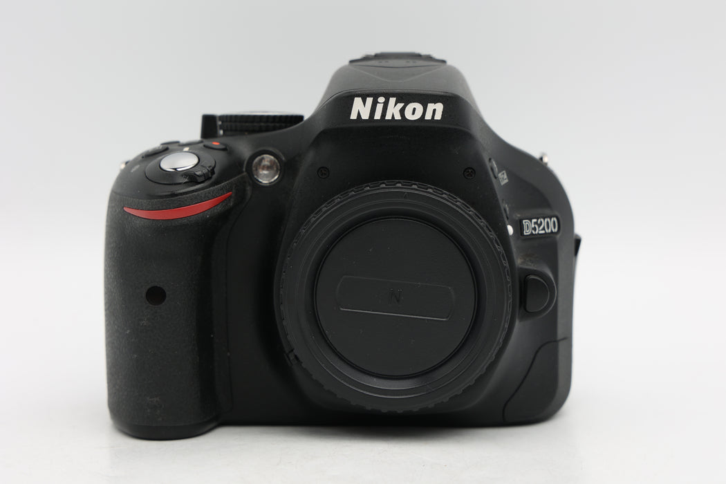 Used Nikon D5200 Body (Good)