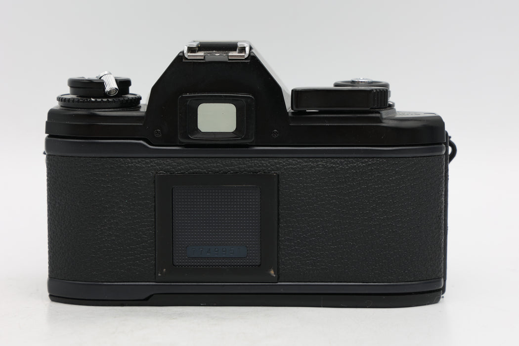 Used Nikon EM Kit w/ 50mm f1.8 (Good)