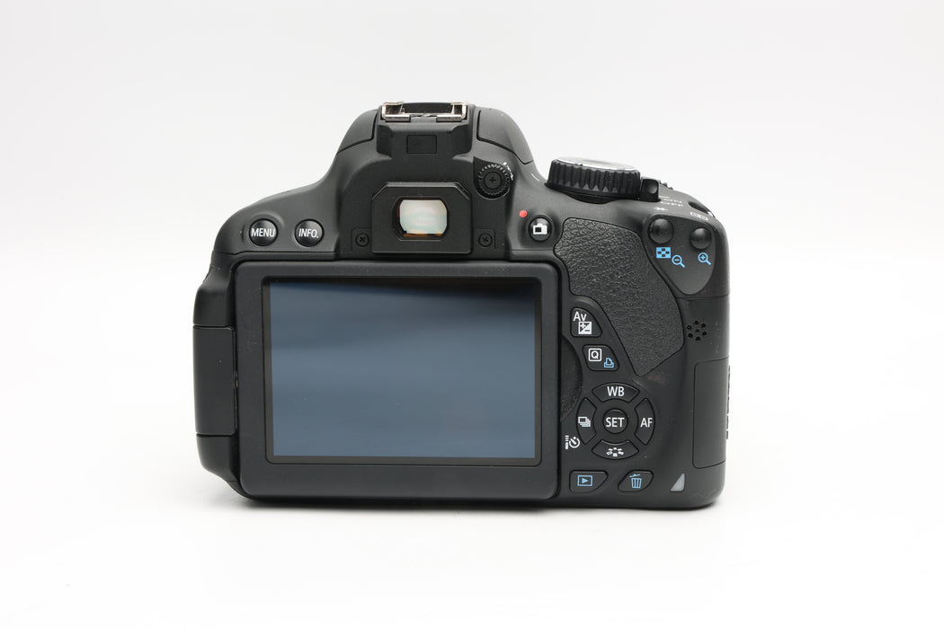 Used Canon T4i W/18-135mm IS (VG)