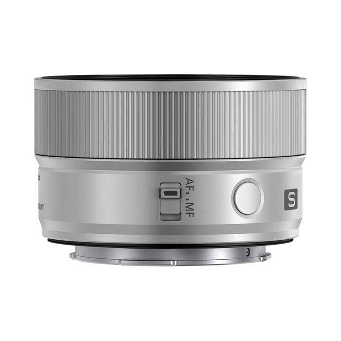 Lumix S 40mm f/2 Lens - SIlver