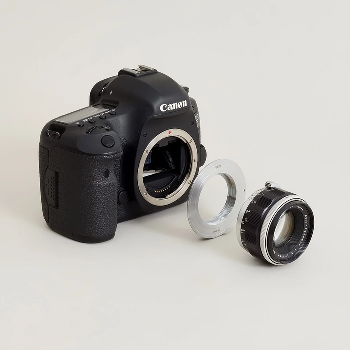 Urth Manual Lens Mount Adapter for M42-Mount Lens to Canon EOS EF/EF-s Camera Body