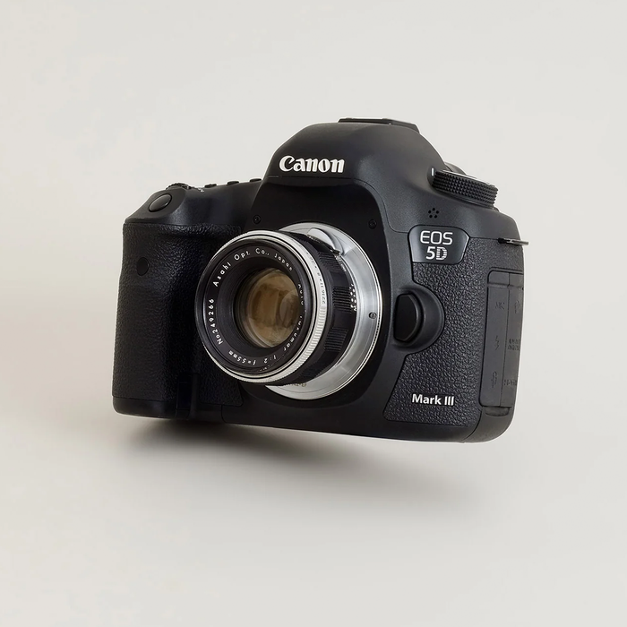 Urth Manual Lens Mount Adapter for M42-Mount Lens to Canon EOS EF/EF-s Camera Body