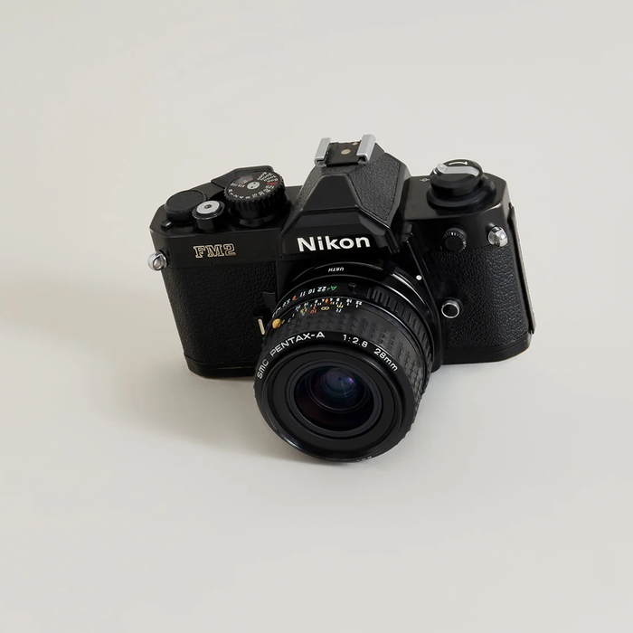 Urth Manual Lens Mount Adapter for Pentax K-Mount Lens to Nikon F-Mount Camera Body with Optical Element