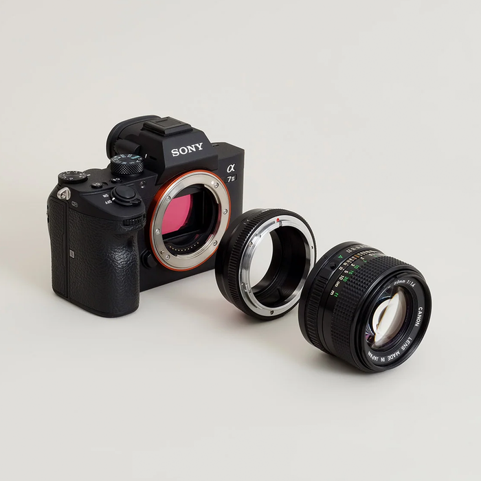 Urth Manual Lens Mount Adapter for Canon FD-Mount Lens to Sony E-Mount Camera Body