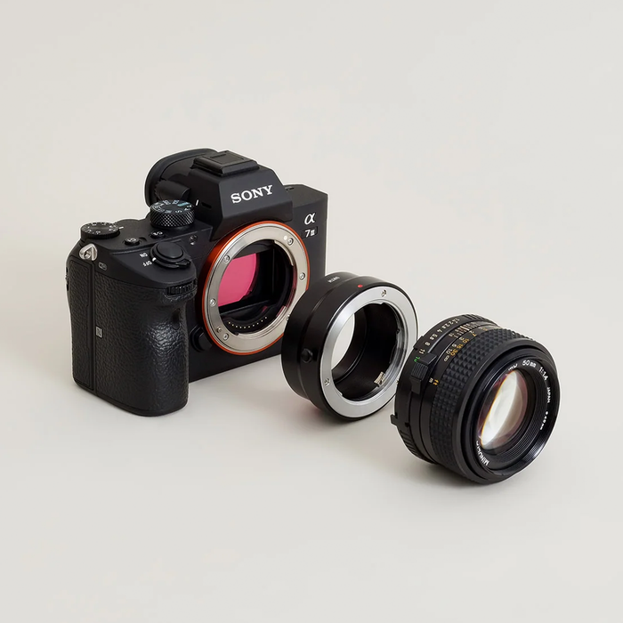 Urth Manual Lens Mount Adapter for Minolta MD/MC/SR-Mount Lens to Sony E-Mount Camera Body
