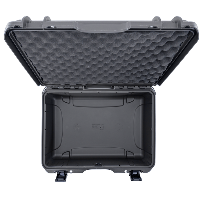 Nanuk 940 Wheeled Protective Case with Cubed Foam & Lid Foam - Graphite