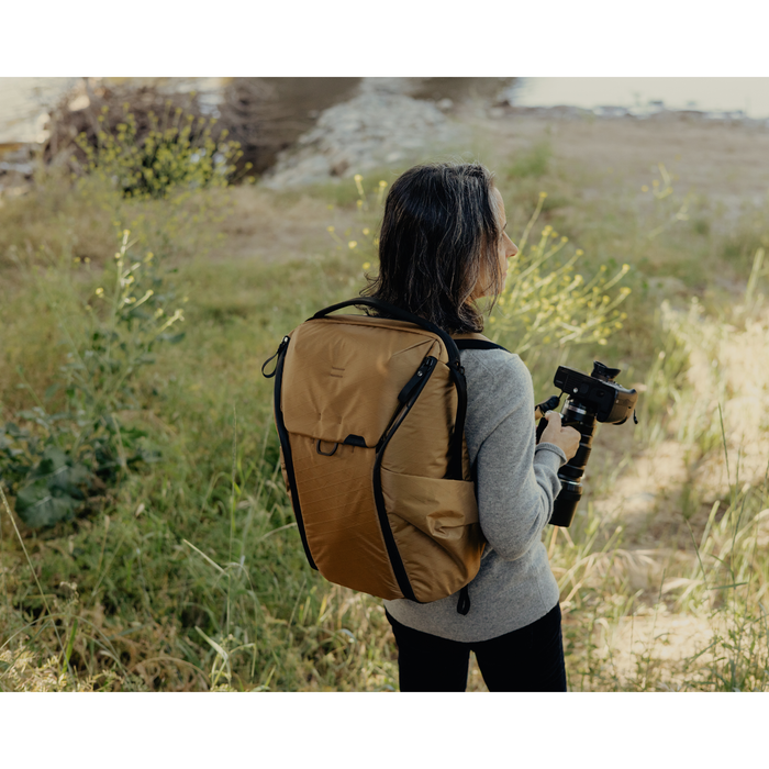 Peak Design Everyday 20L Backpack - Coyote