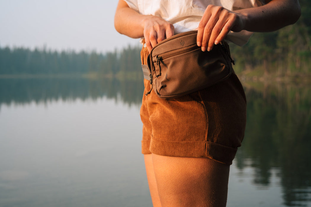 Clever Supply Co. Sidekick 1L Belt Bag - Tan