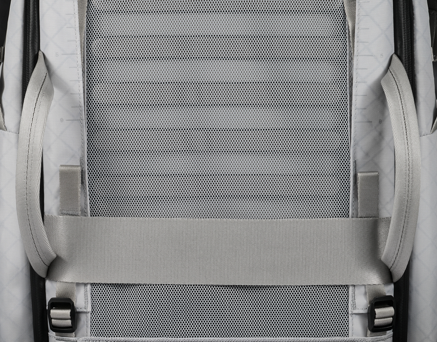 Urth Helios Outdoor 40L Backpack with Core Camera Cube M - Onyx