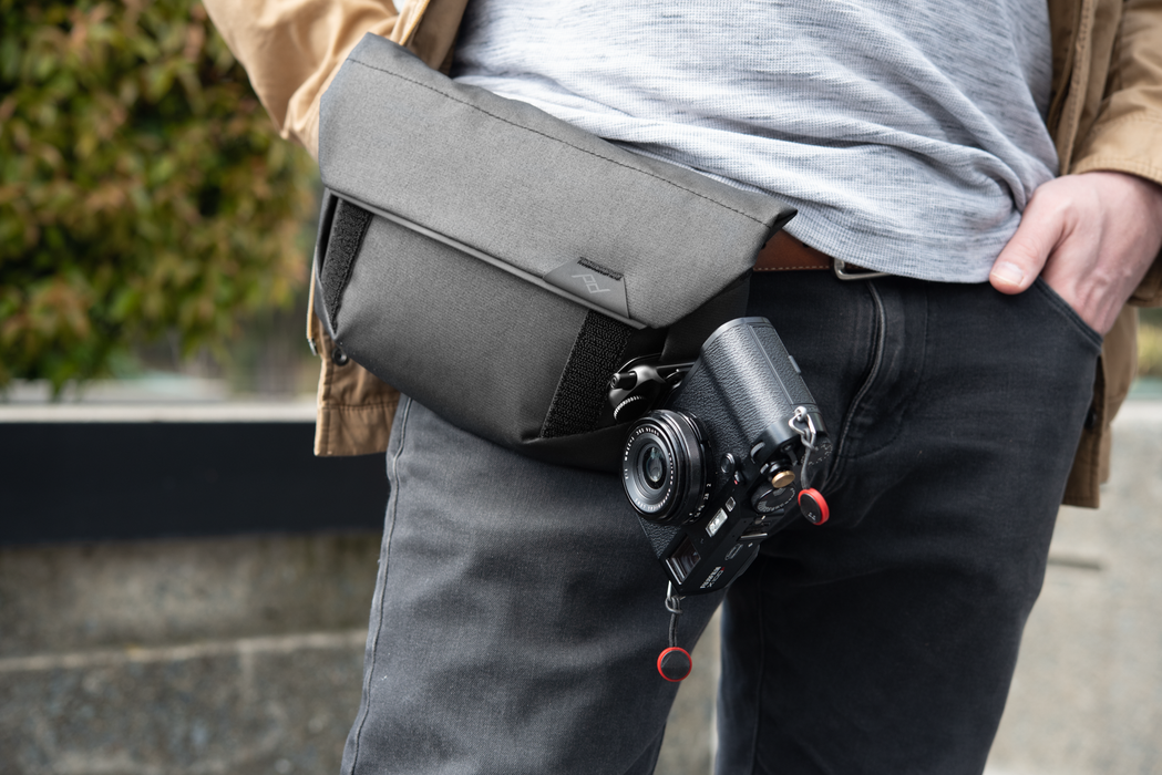 Peak Design Field Pouch V2 - Charcoal