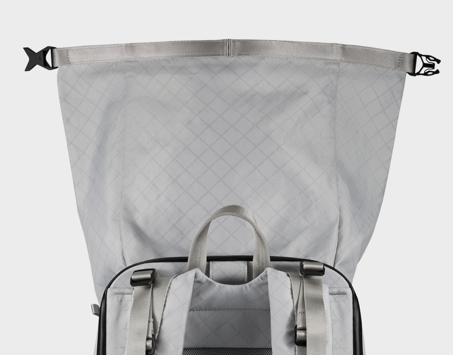 Urth Helios Outdoor 40L Backpack with Core Camera Cube M - Onyx
