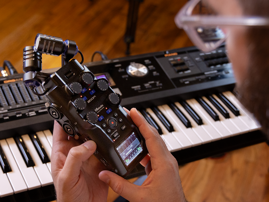 Zoom H6studio 6-Track Handy Recorder with 32-Bit Float Recording