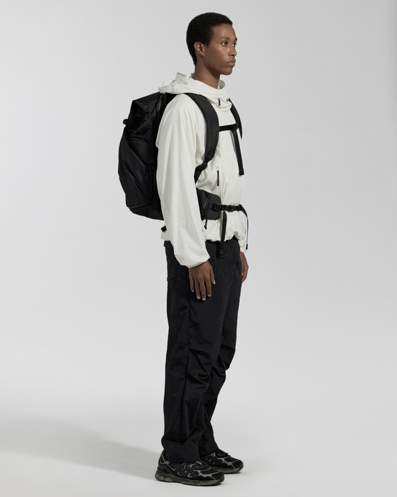 Urth Helios Outdoor 40L Backpack with Core Camera Cube M - Onyx