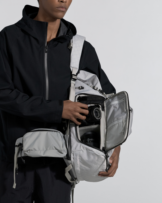 Urth Helios Outdoor 40L Backpack with Core Camera Cube M - Stone
