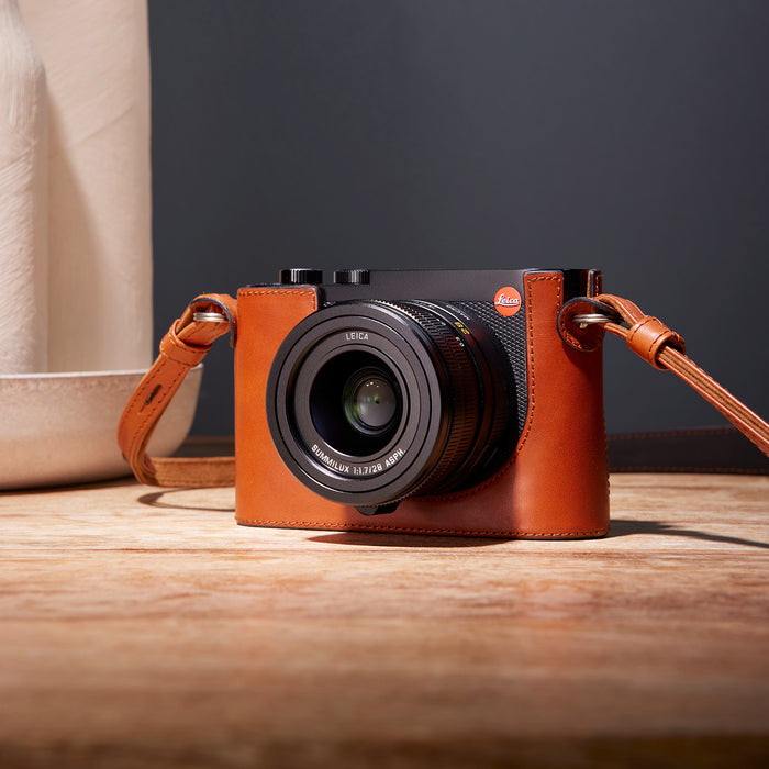 Leica Leather Half Case Q3 - Cognac