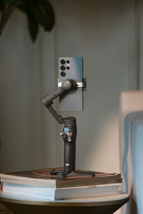 DJI Osmo Mobile 8 Gimbal Stabilizer