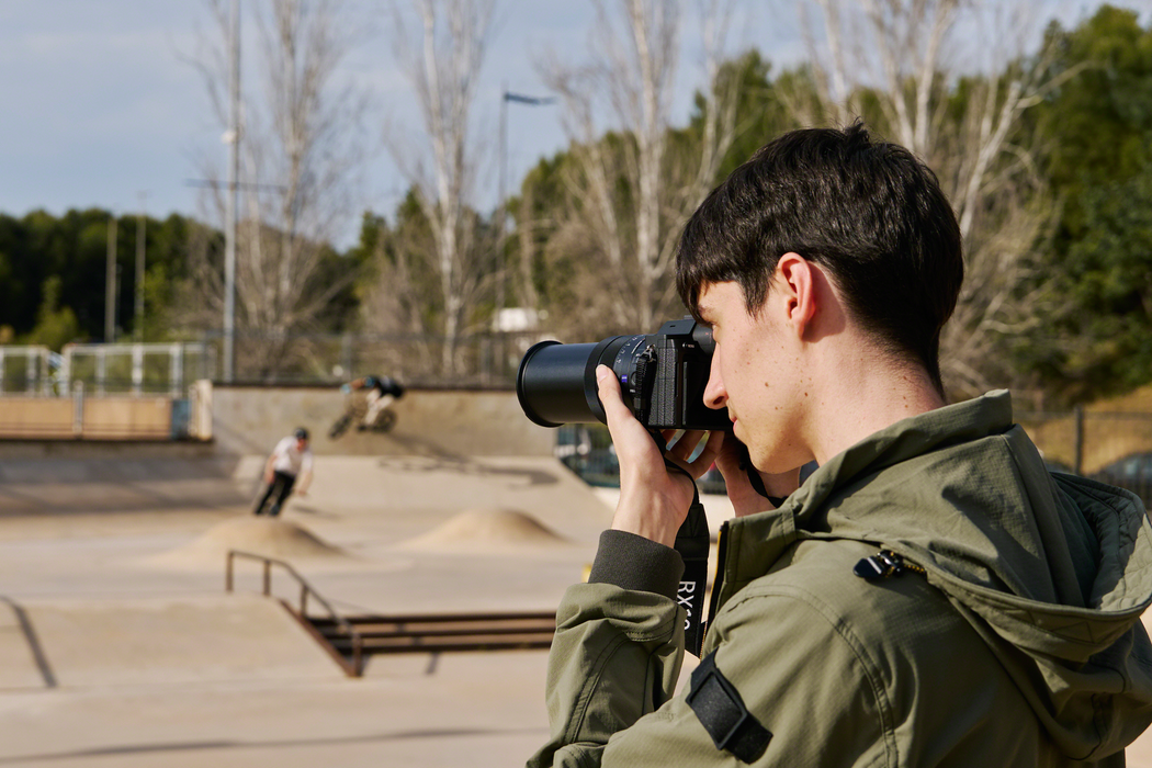 Sony RX10 V Compact Camera