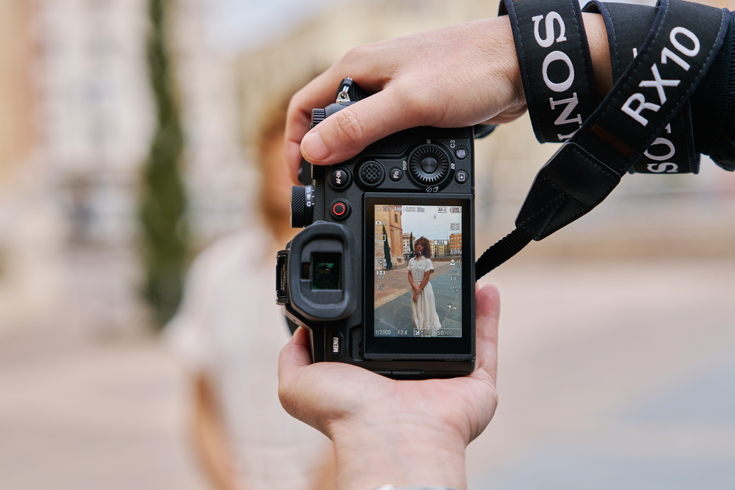 Sony RX10 V Compact Camera