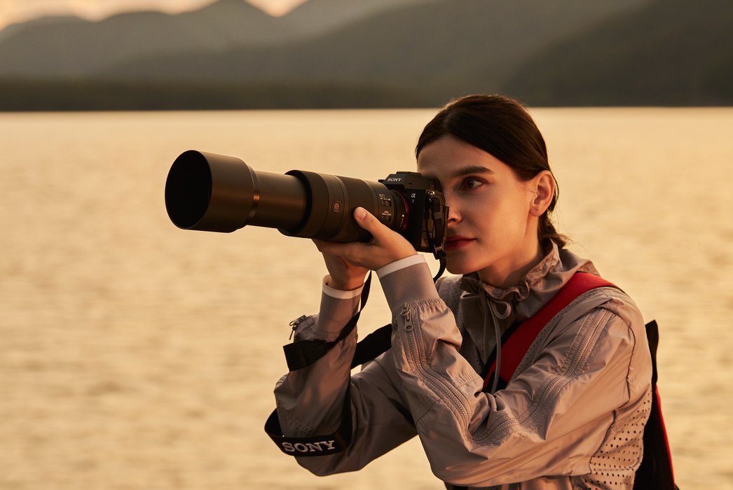 Sony FE 100-400mm f/5.6-8 OSS Lens