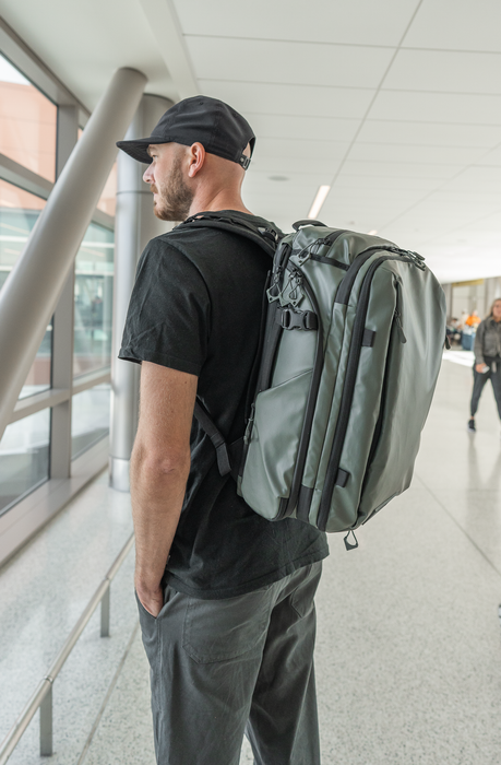 Wandrd Transit Travel 35L Backpack - Wasatch Green