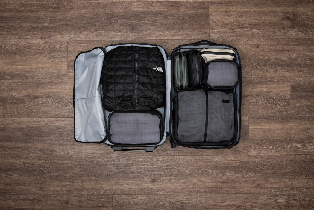 Wandrd Transit Carry-On 40L Roller  - Black