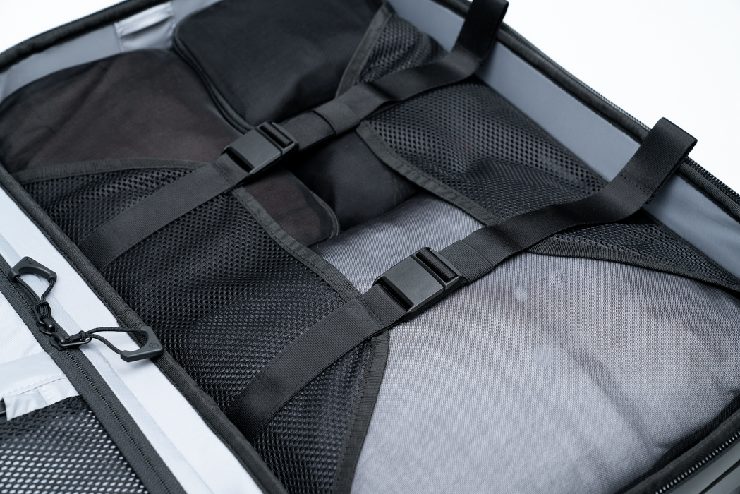Wandrd Transit Carry-On 40L Roller  - Black