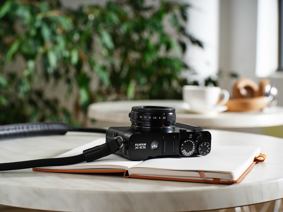 Fujifilm X-E5 Mirrorless Camera - Black