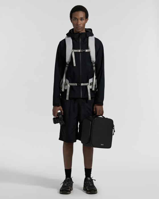 Urth Helios Outdoor 40L Backpack with Core Camera Cube M - Stone