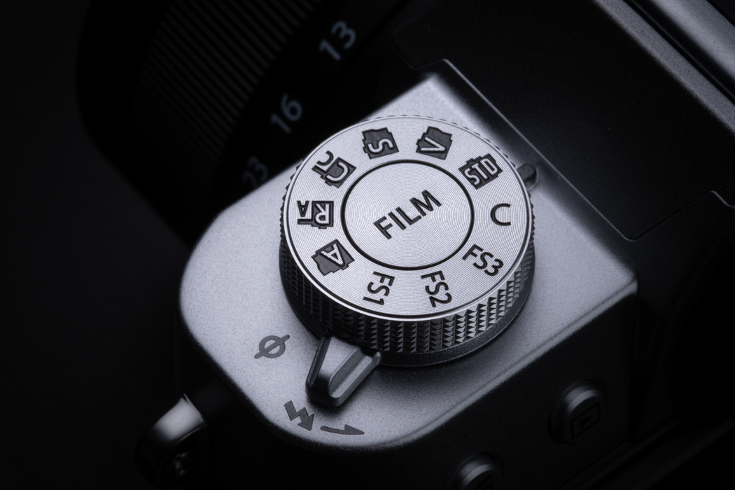 Fujifilm X-T30 III Mirrorless Camera with XC 13-33mm f/3.5-6.3 OIS Lens - Silver