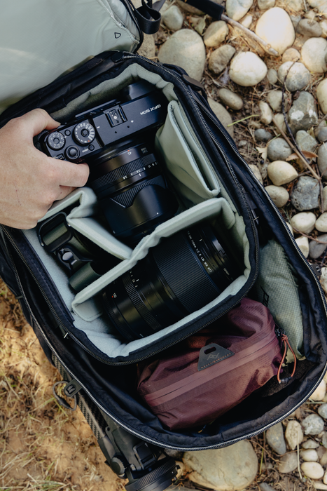 Peak Design Outdoor 18L Backpack Zip - Black