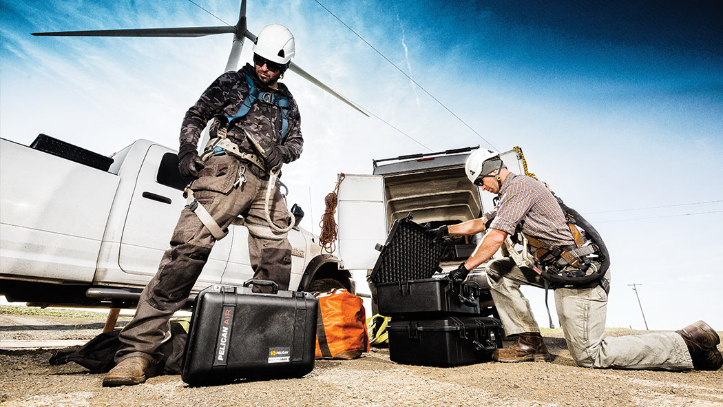 Pelican 1485 Air Case with Pick-N-Pluck Foam & Lid Foam - Black