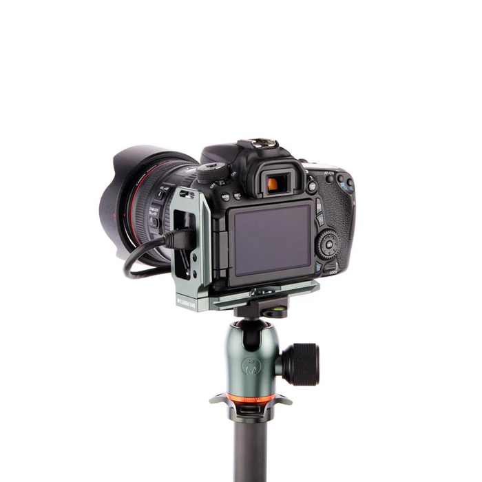3 Legged Thing QR11 2.0 Arca Swiss-Compatible Universal Standard L-Bracket - Metallic Slate Gray