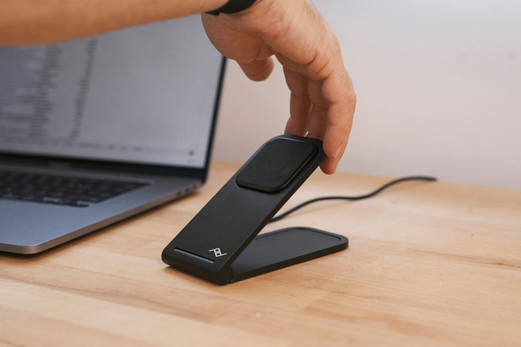 Peak Design Mobile Wireless Charging Stand