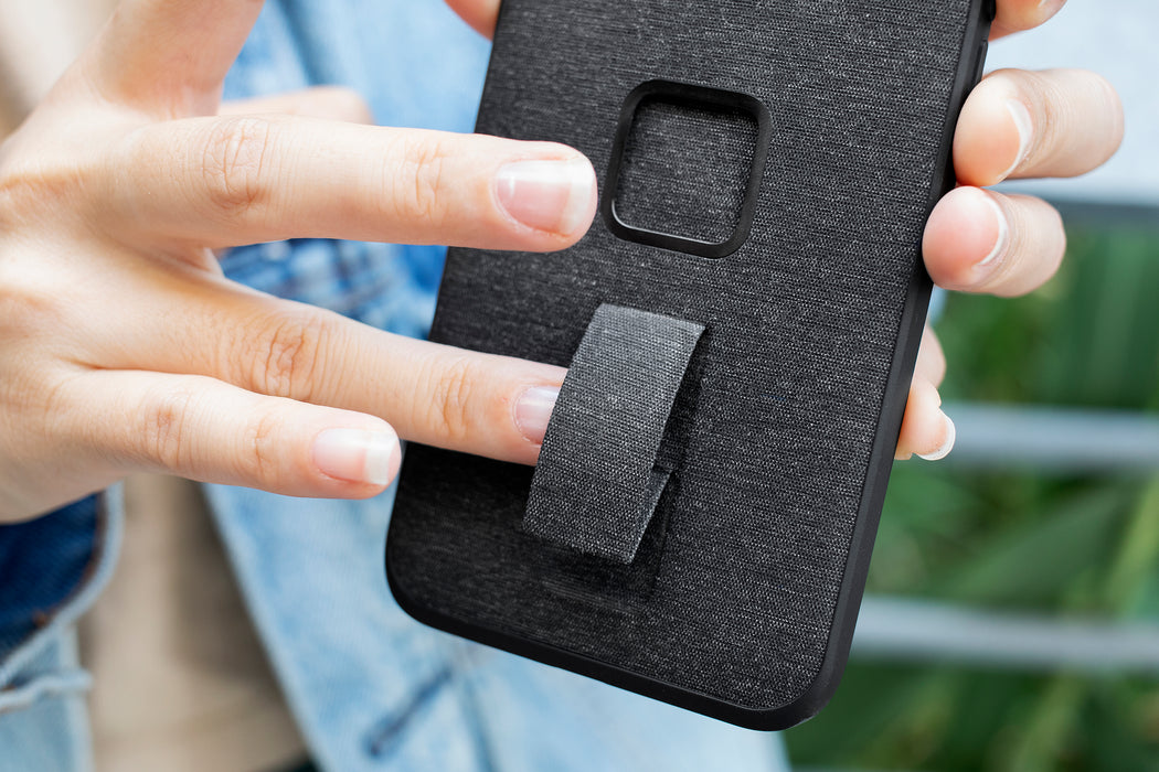 Peak Design Mobile Everyday Fabric Loop Case for iPhone 12/12Pro, 6.1" - Charcoal