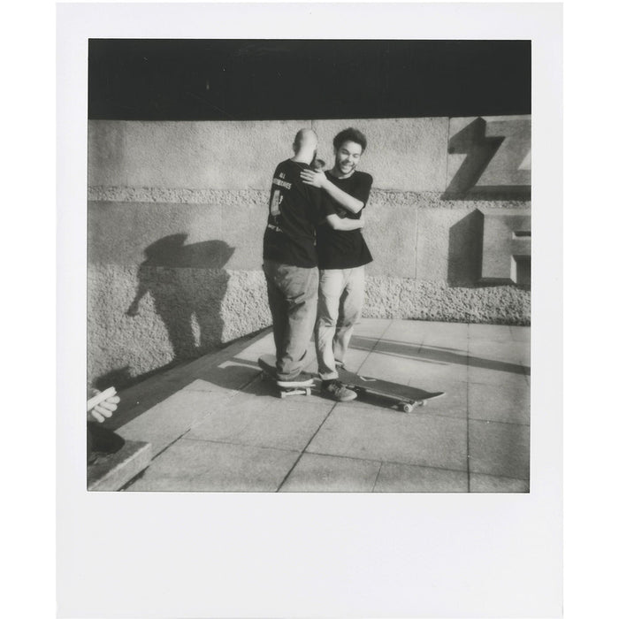 Polaroid Black & White 600 Instant Film - 8 Exposures