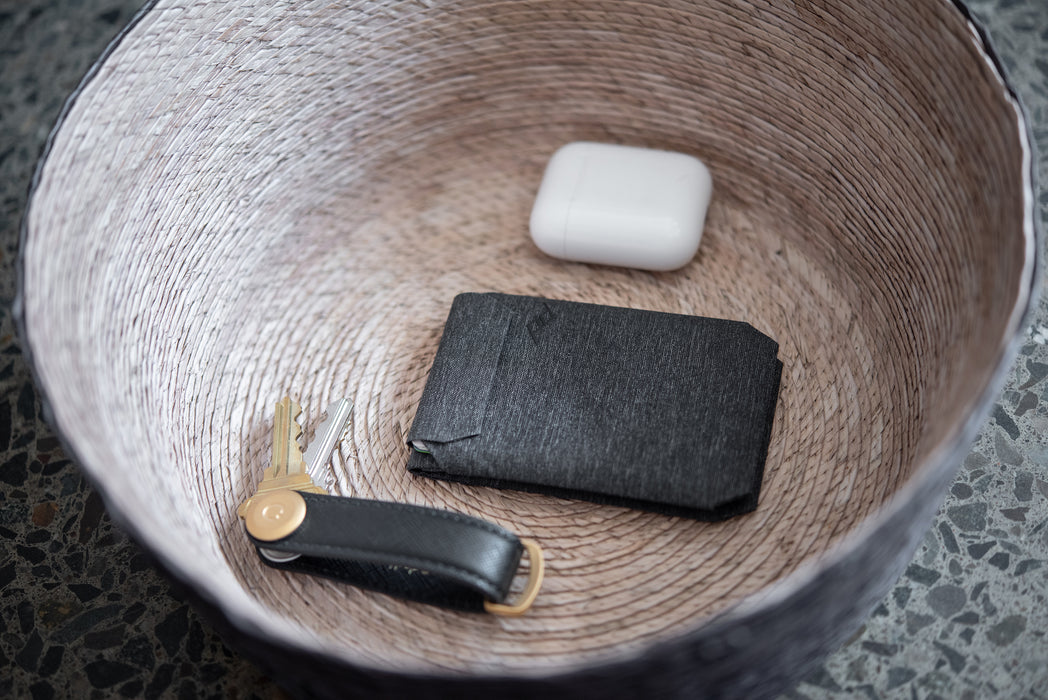 Peak Design Mobile Wallet Stand - Charcoal